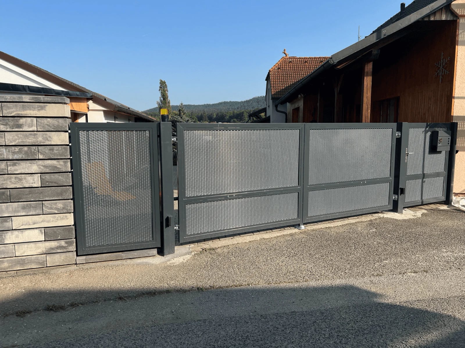 Instalace bran a branek